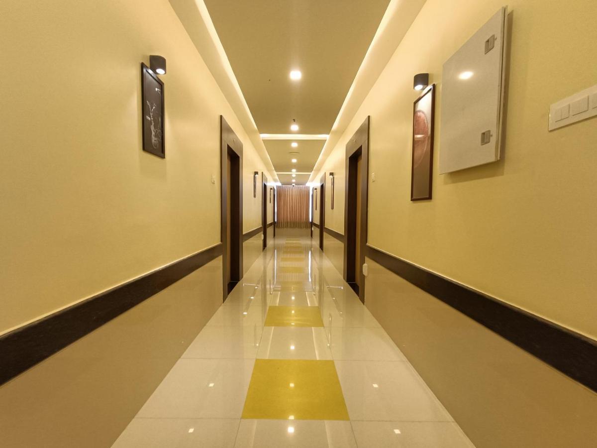 Sri Aswin Grand Hotell Nāmakkal Exteriör bild