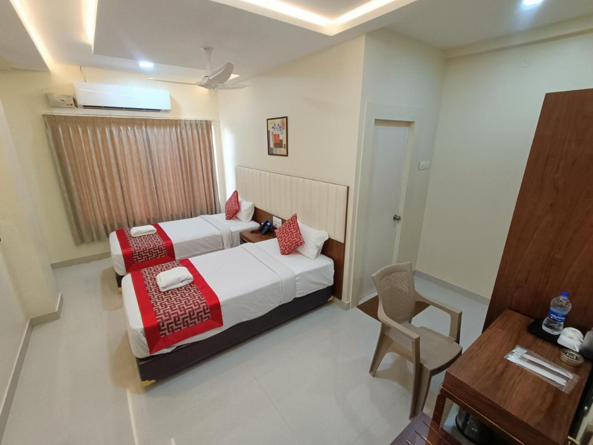 Sri Aswin Grand Hotell Nāmakkal Exteriör bild